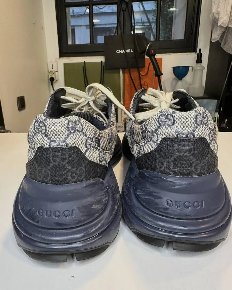Sneakers en toile monogramme avant nettoyage